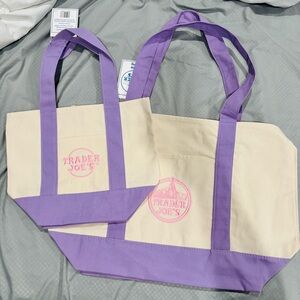 SOLD NEW Trader Joe’s Lavander Tote